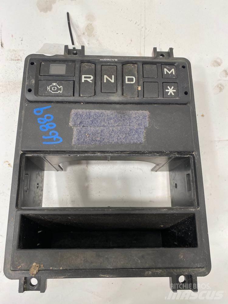 Mack CXU Elektronik