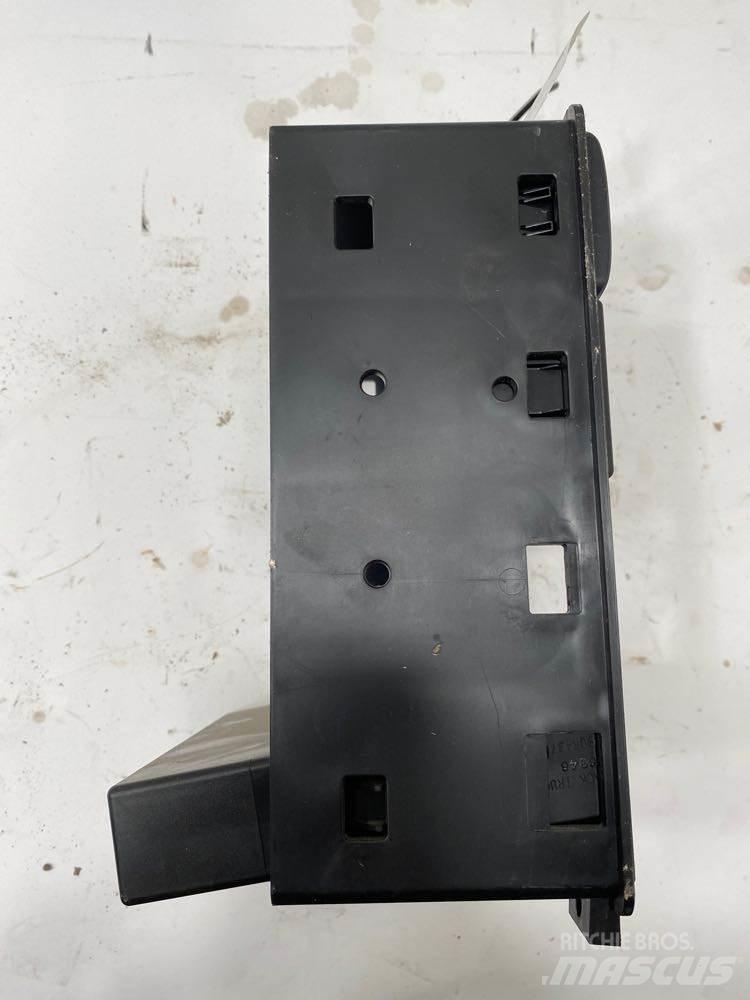 Mack CXU Elektronik