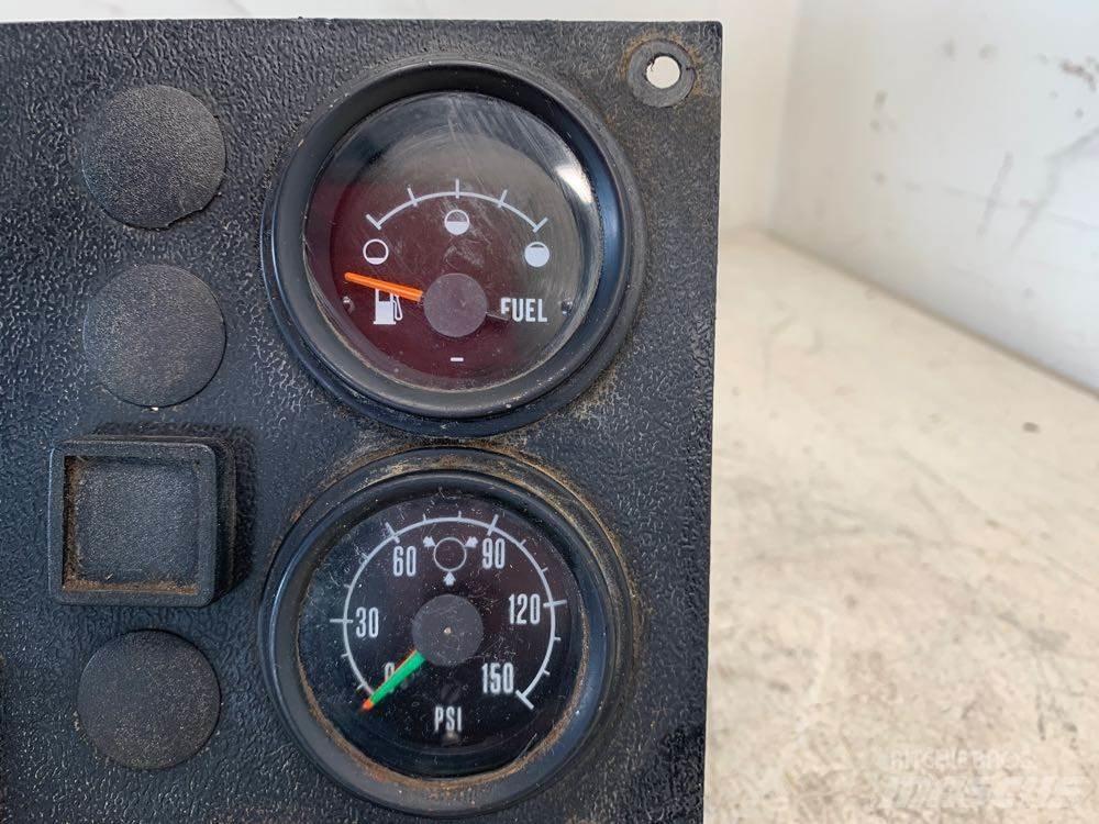 Mack RD680 Elektronik