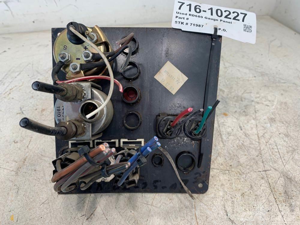 Mack RD680 Elektronik