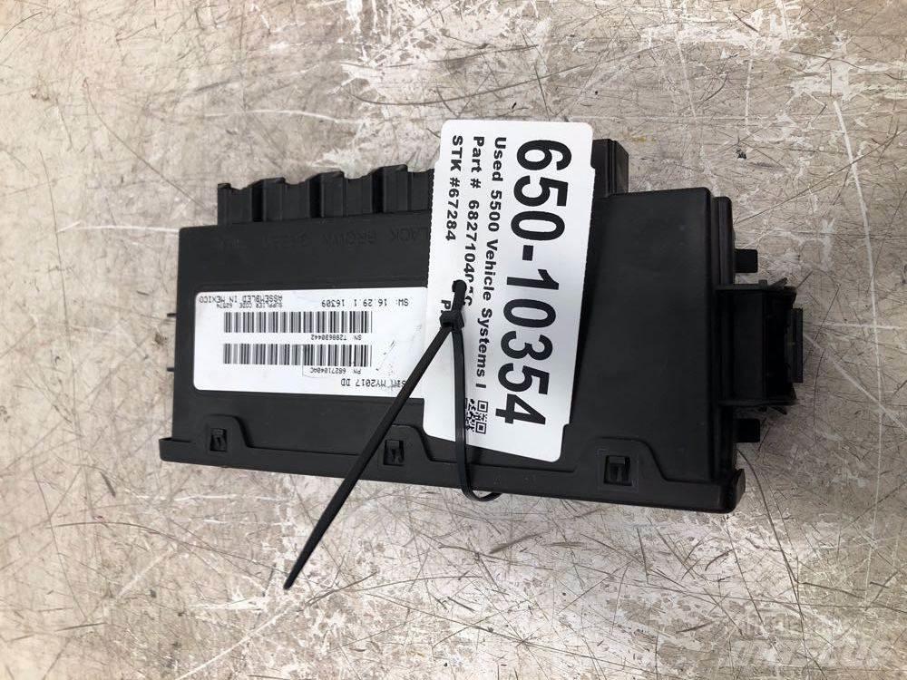 RAM 5500 Hytter och interiör