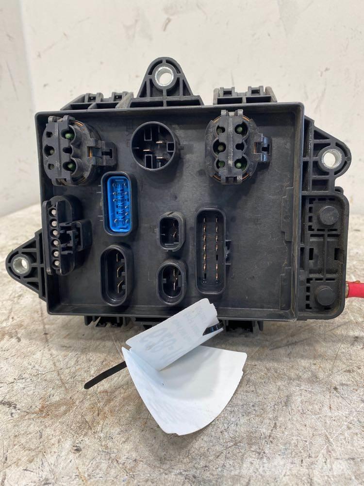 Volvo VNR Elektronik