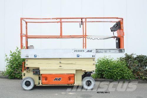 JLG 2030 ES Saxliftar
