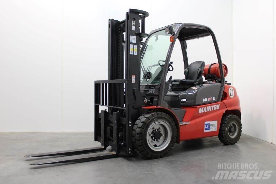 Manitou MI 30 G Gasolmotviktstruckar