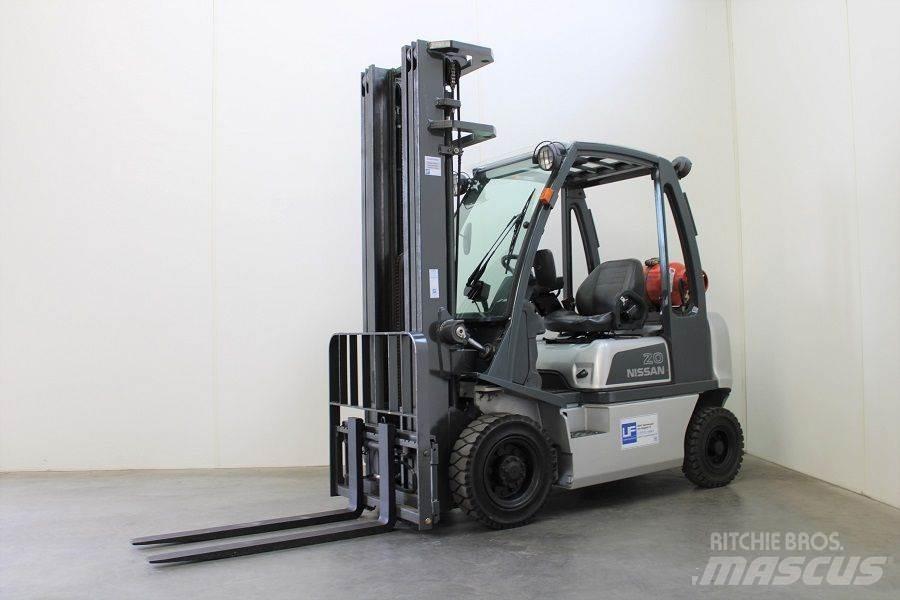 Nissan U1D2A20LQ Gasolmotviktstruckar