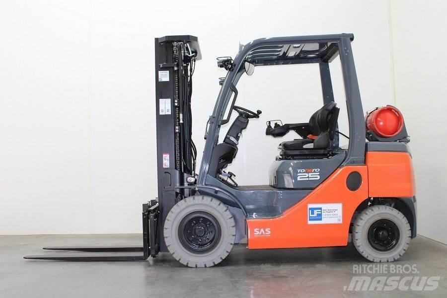 Toyota 02-8FGF25 Gasolmotviktstruckar