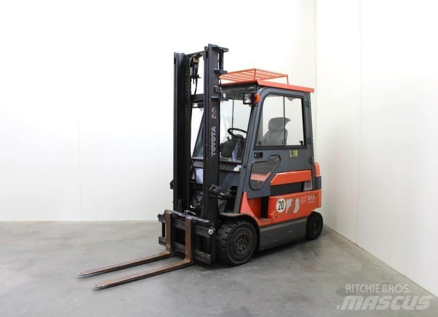 Toyota 7FBM25 Elmotviktstruckar