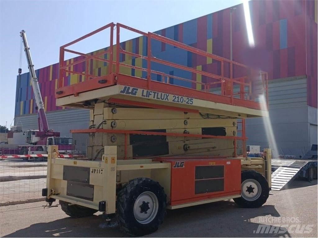 JLG 210-25 Saxliftar
