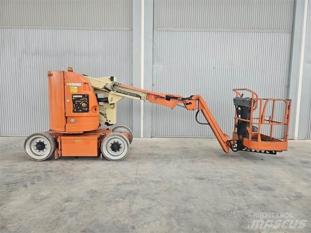 JLG E300AJP Bomliftar