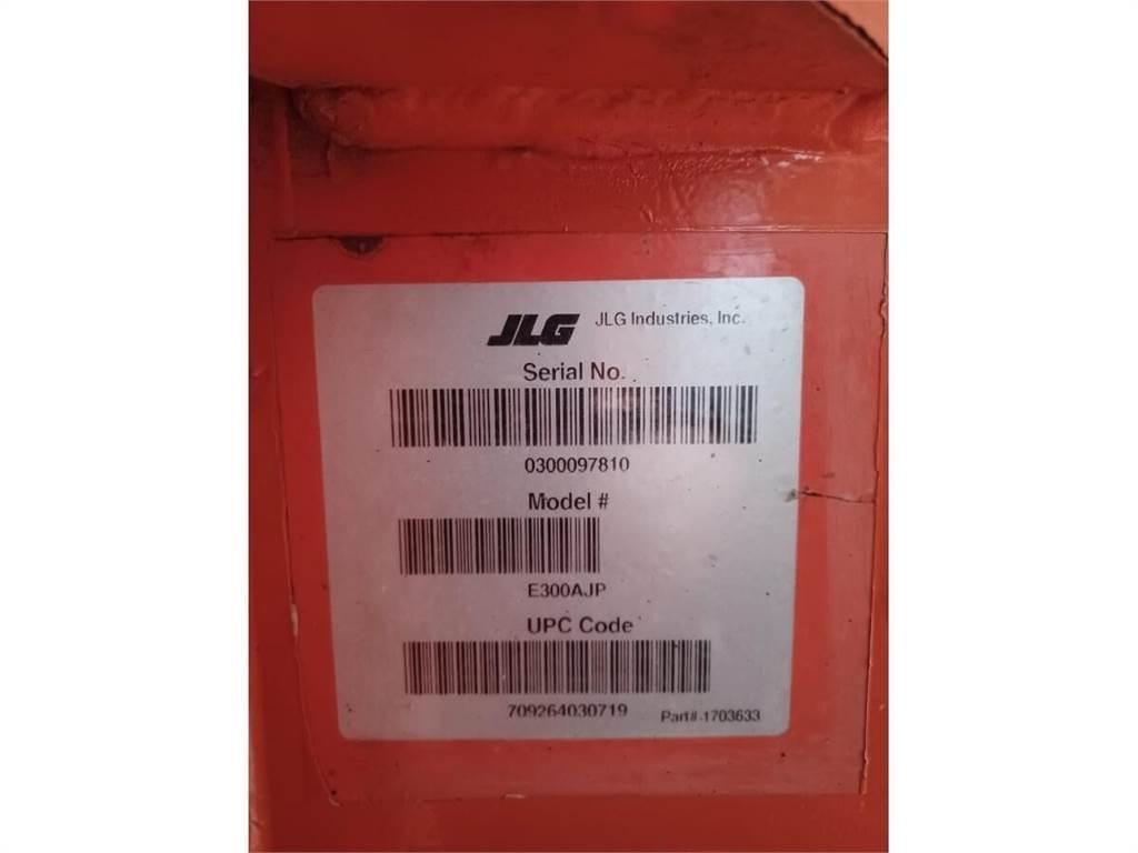 JLG E300AJP Bomliftar
