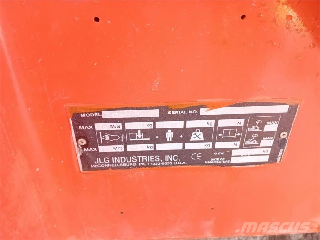 JLG E450AJ Bomliftar