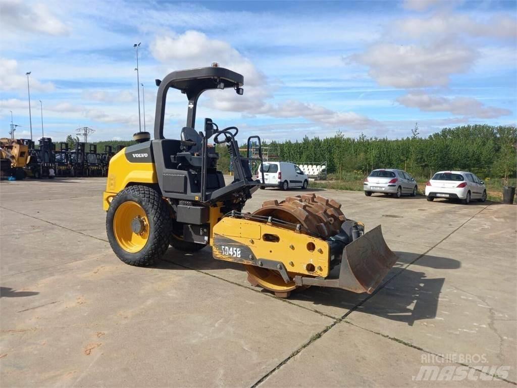 Volvo SD45B Envalsvältar