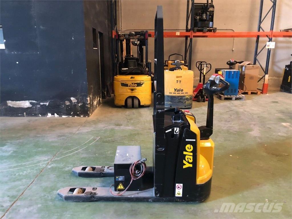 Yale MP22 Manuella pallstaplare
