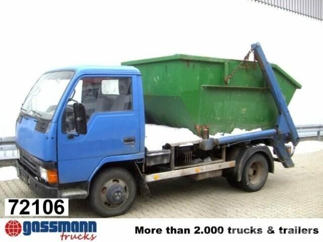 Mitsubishi Canter 4x2 Lastväxlare med kabellift