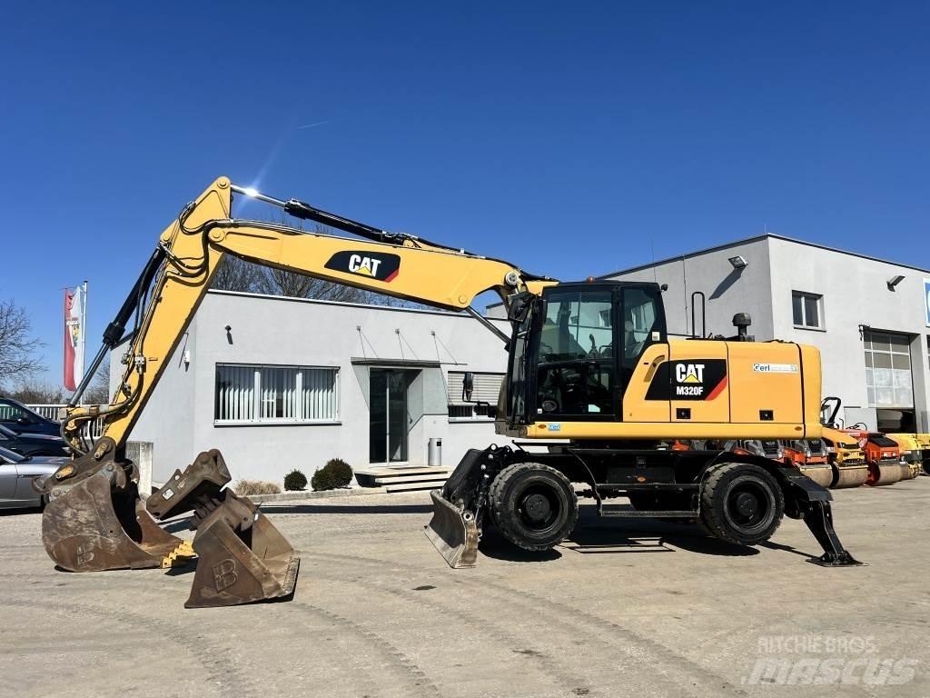 CAT M 320 F Hjulgrävare