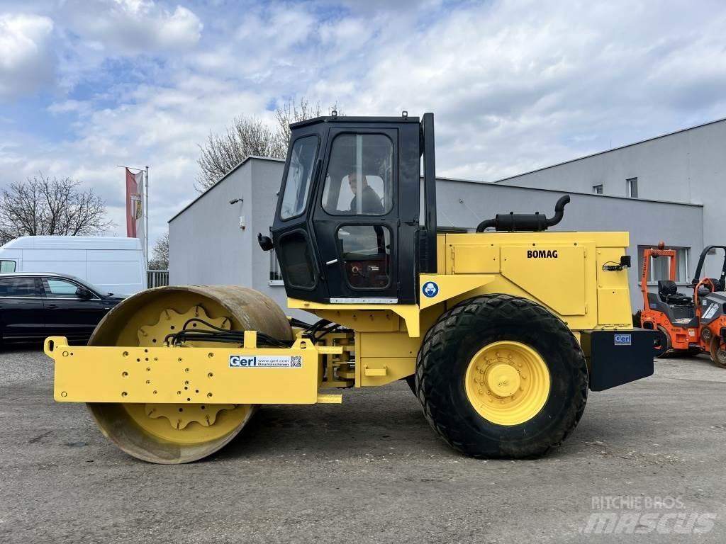 JCB Vibromax W 1402 D Envalsvältar