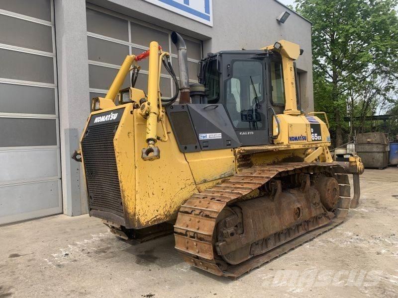 Komatsu D 65 EX-15 Bandschaktare