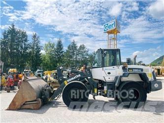 Komatsu WA250PZ-6 Hjullastare