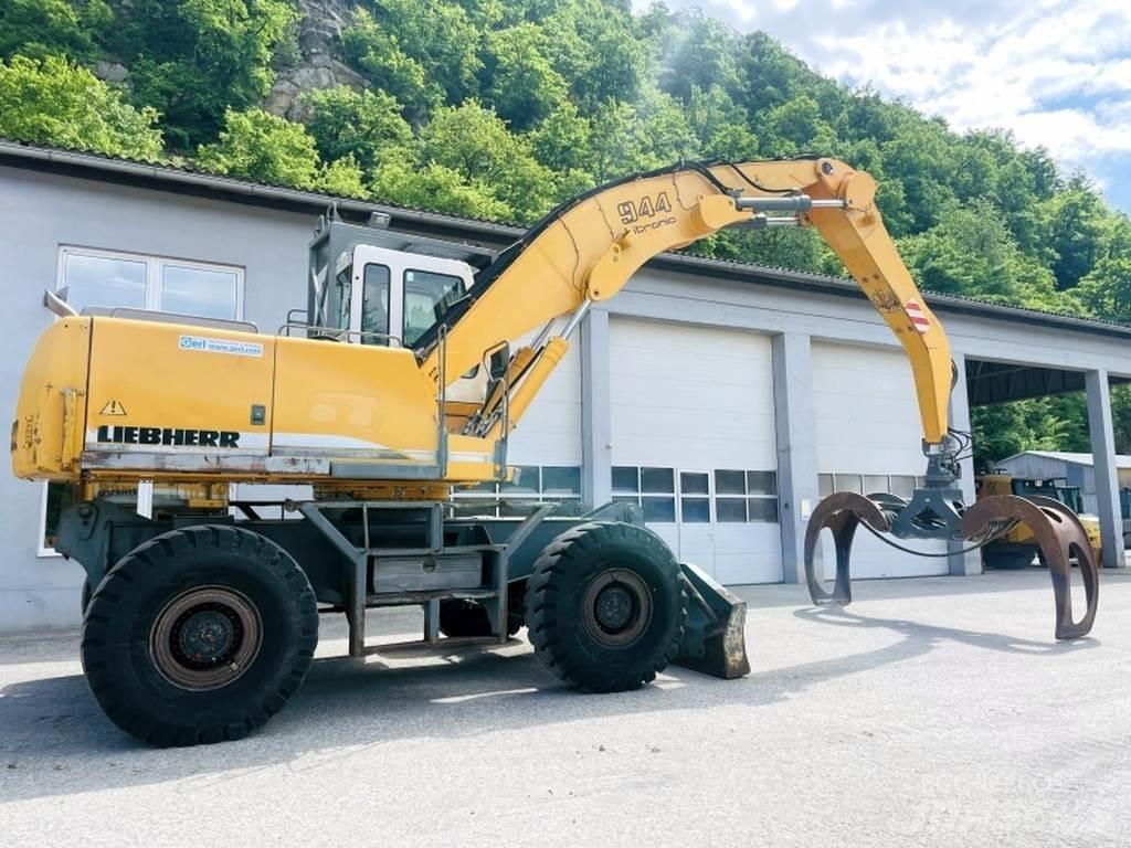 Liebherr A944B HD Avfalls / industri hantering