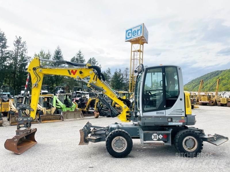 Neuson EW65 Hjulgrävare
