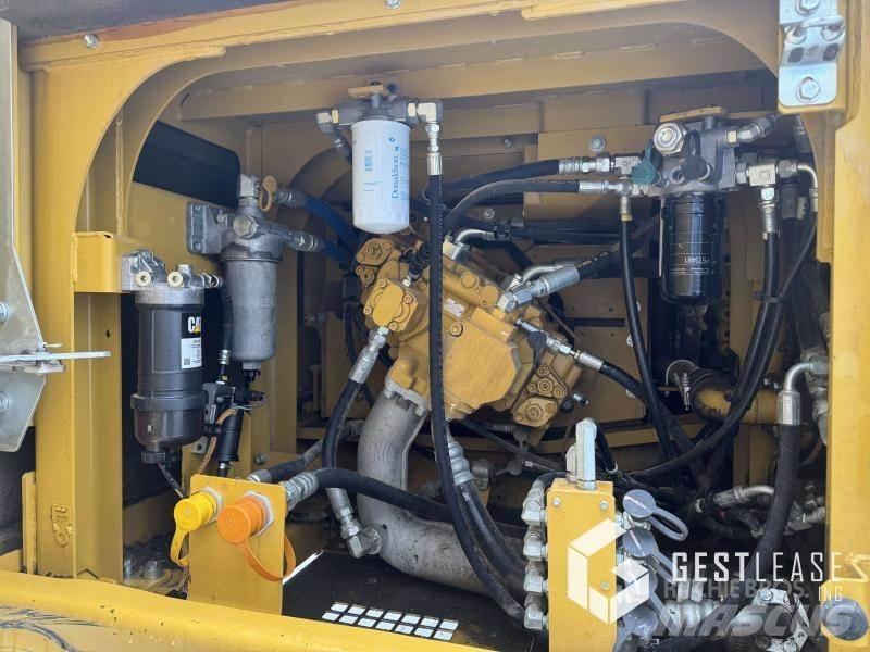 CAT 330FLN Bandgrävare