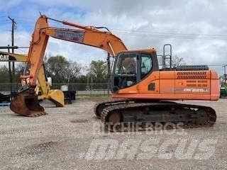 Doosan DX225LC Bandgrävare