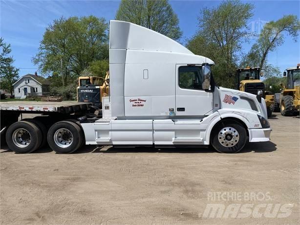 Volvo VNL64T670 Dragbilar