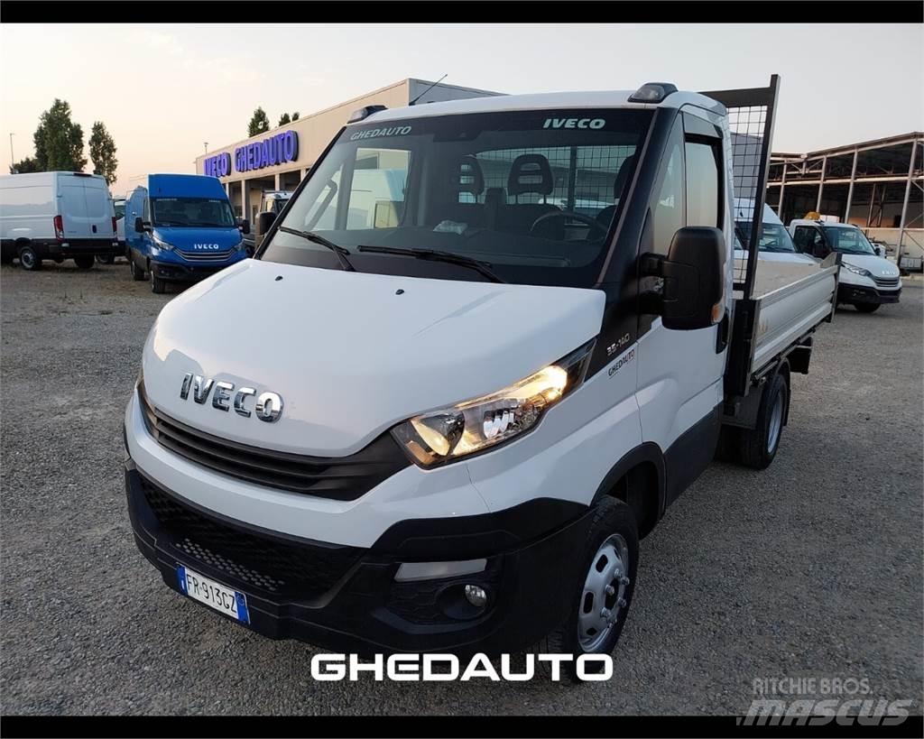 Iveco 35C14 Lätta lastbilar