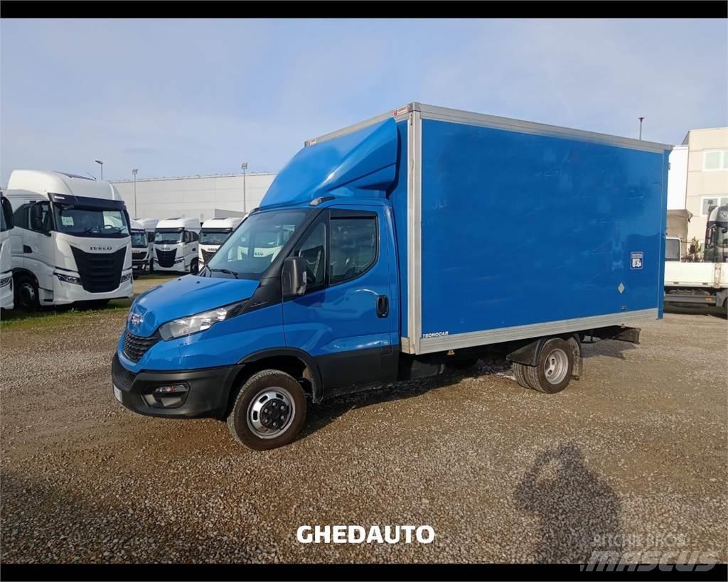 Iveco 35C16 Lätta lastbilar