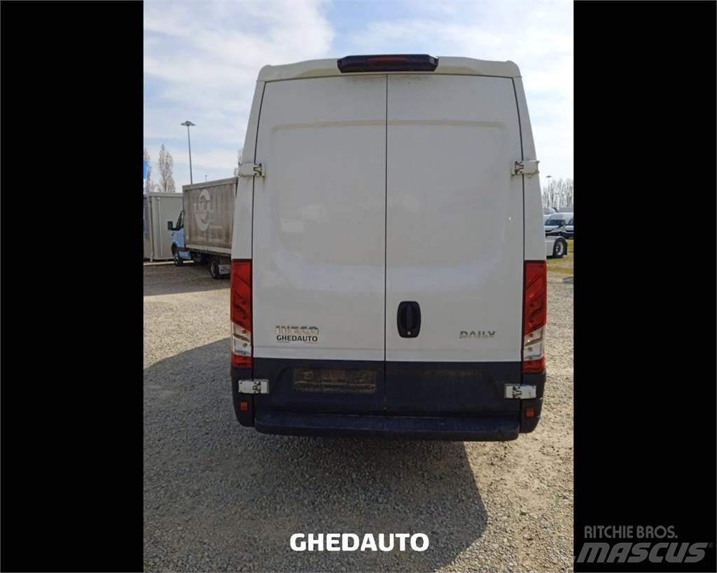 Iveco 35S16S V Lätta lastbilar