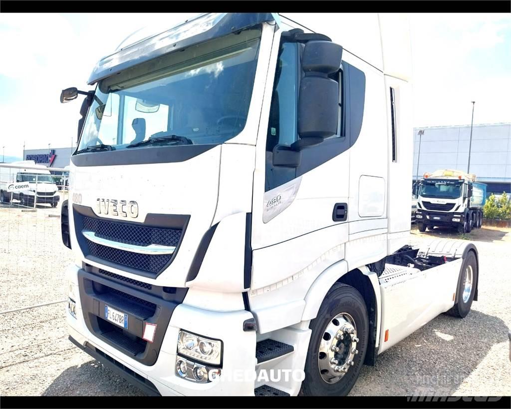 Iveco AS440S48T/P Skåpbilar