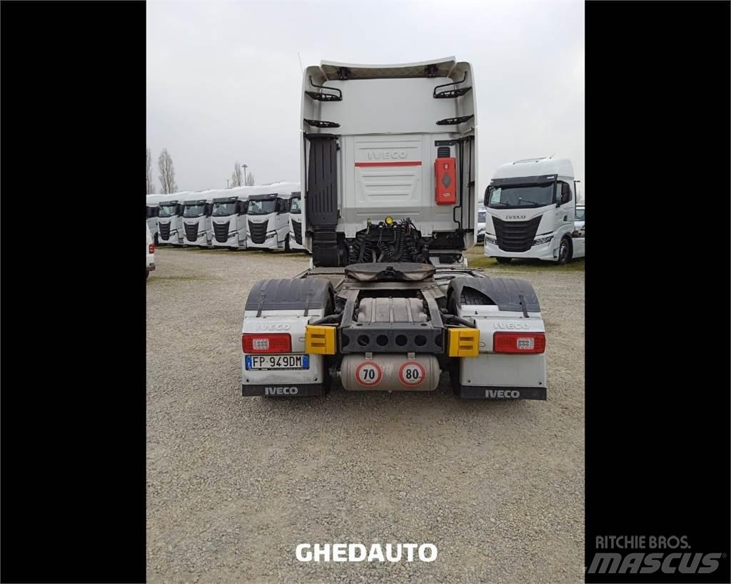 Iveco AS440ST/P Skåpbilar