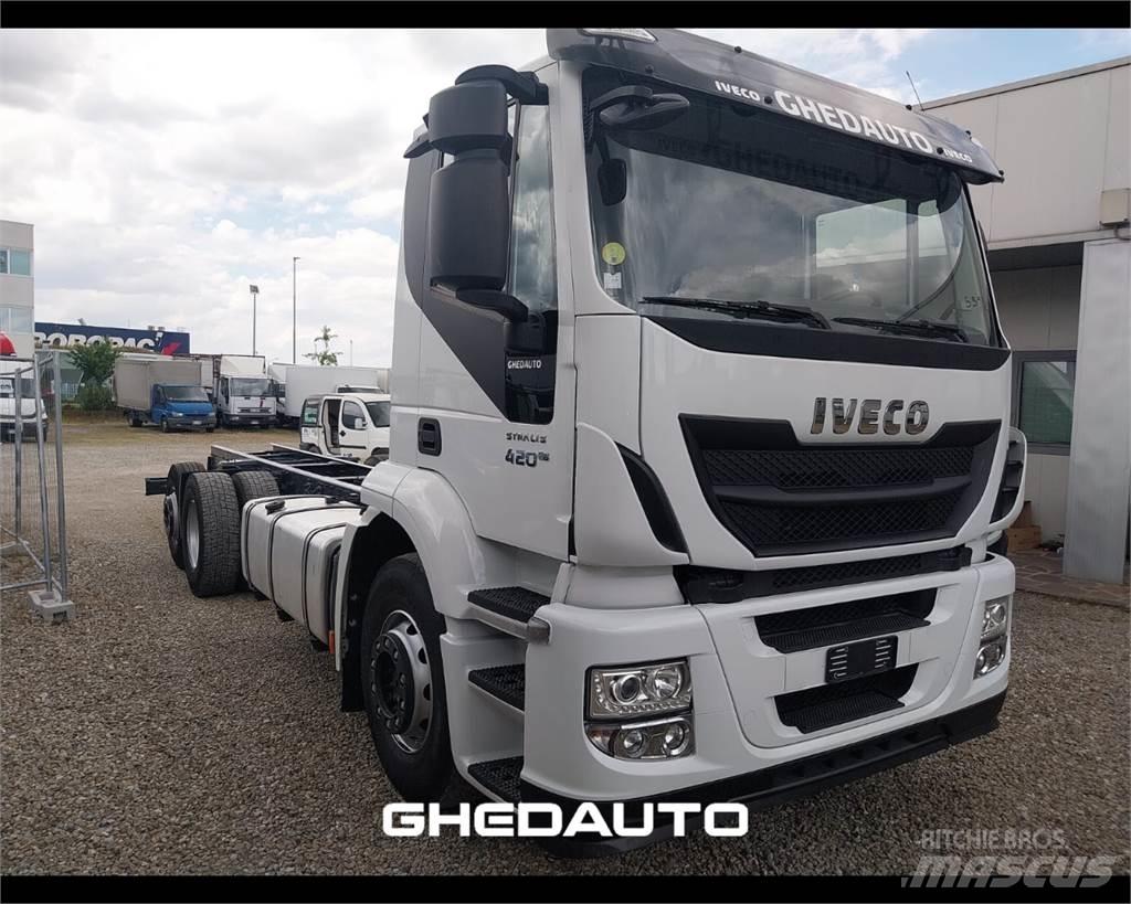 Iveco AT260S40Y/PS Skåpbilar
