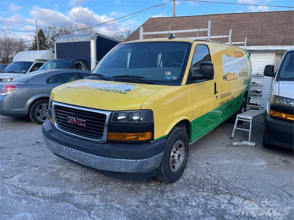 GMC Savana Lätta skåpbilar