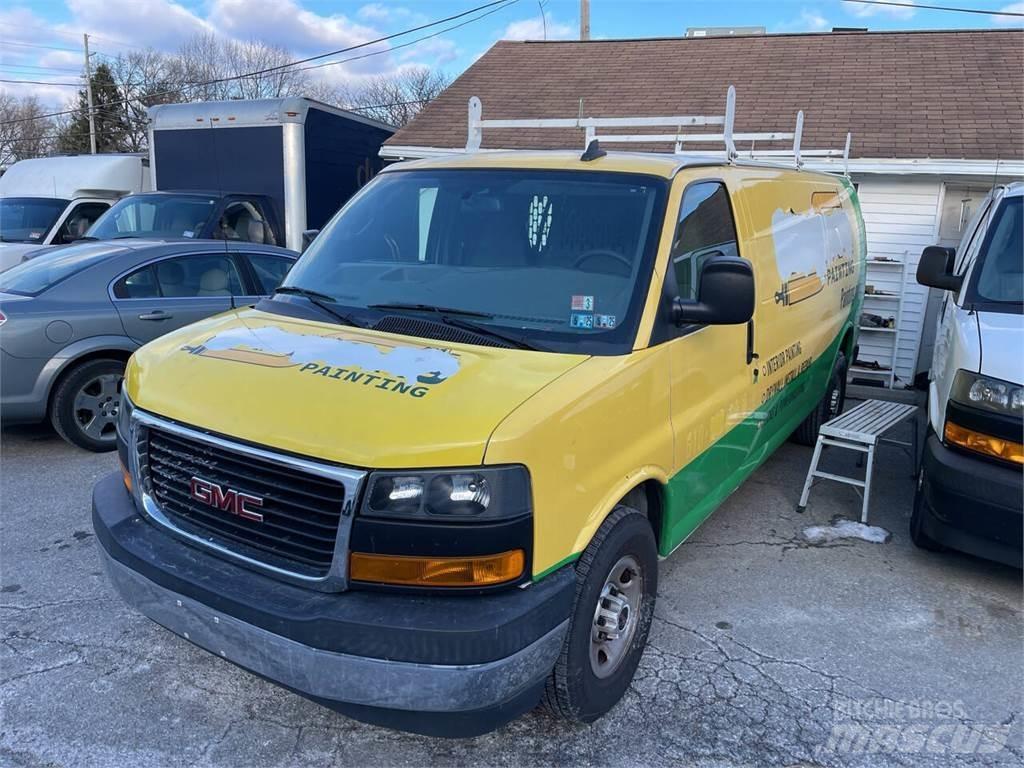 GMC Savana Lätta skåpbilar