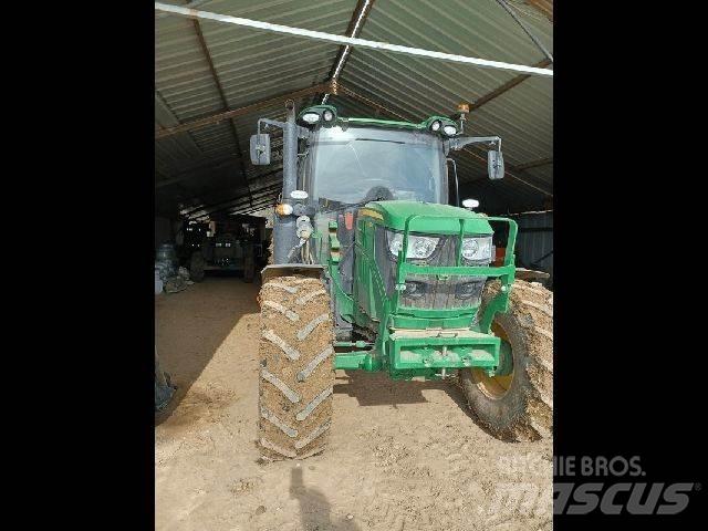 John Deere 6110R Traktorer
