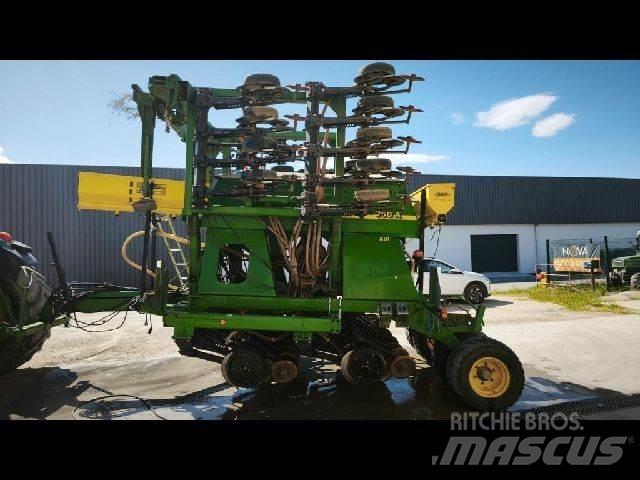 John Deere 750A Övriga såddmaskiner och sättningsmaskiner