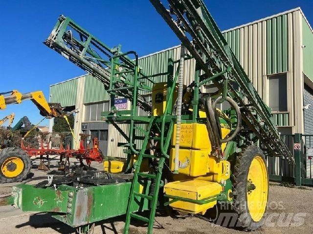 John Deere 824 SE Dragna sprutor