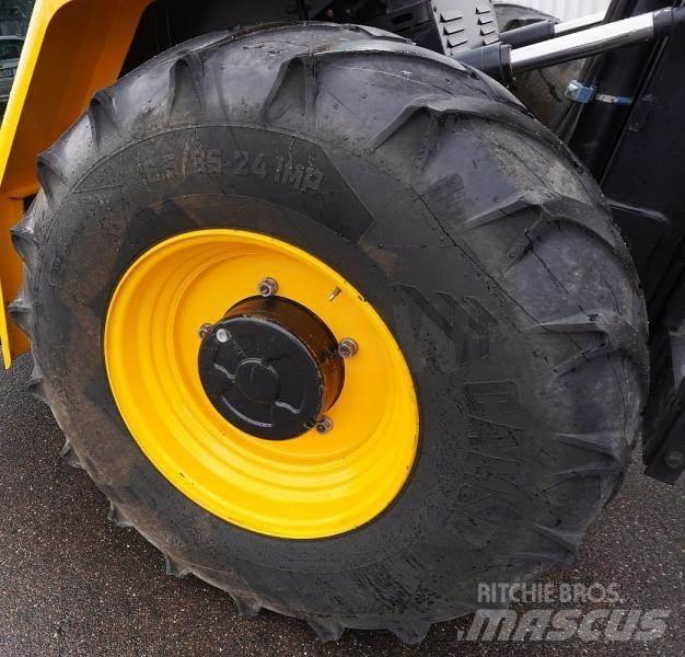 JCB 940-4 Terrängtruck