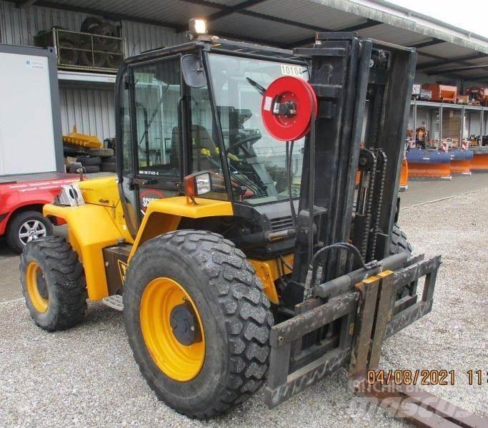 JCB 940-4 Terrängtruck