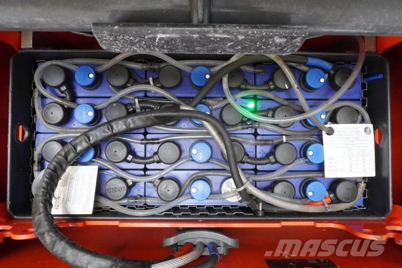 Linde D 12 133 Staplare