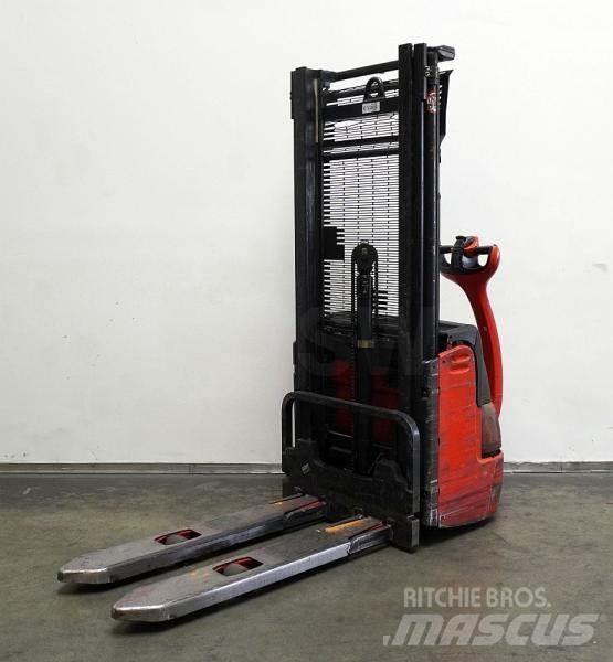 Linde L 10 379 Staplare