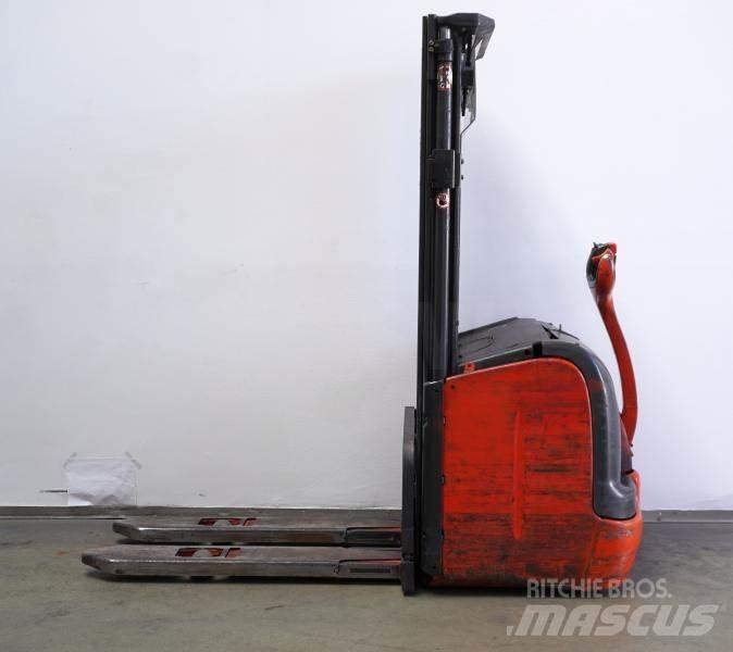 Linde L 14 372 Staplare