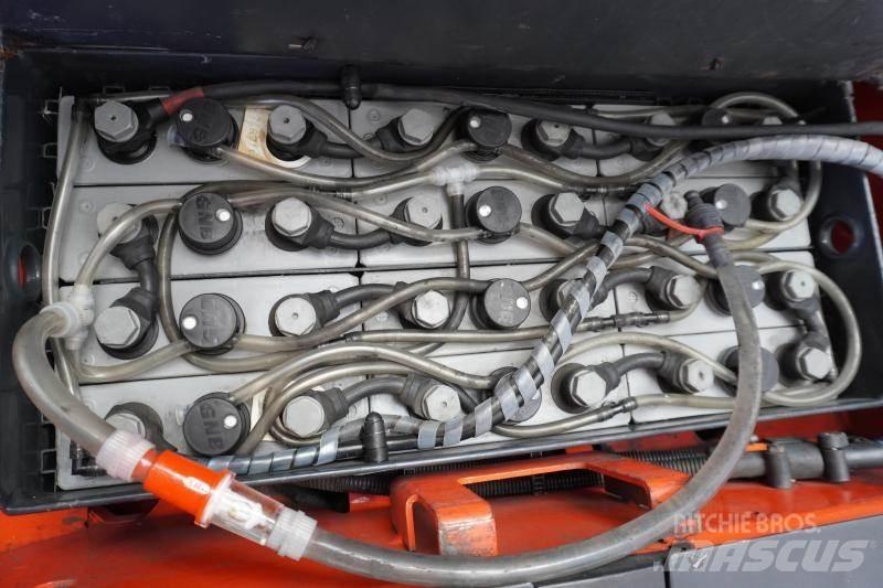 Linde L 14 372 Staplare