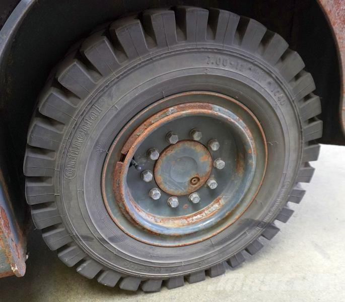 Linde W 20 127 Dragtruck