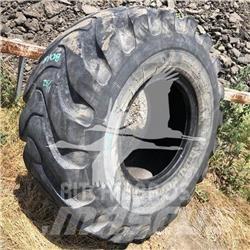 Titan 20.5x25 Däck, hjul och fälgar