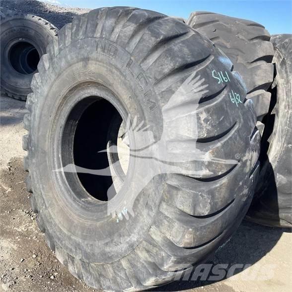 Titan 26.5x25 Däck, hjul och fälgar