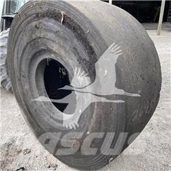 Titan 29.5x25 Däck, hjul och fälgar