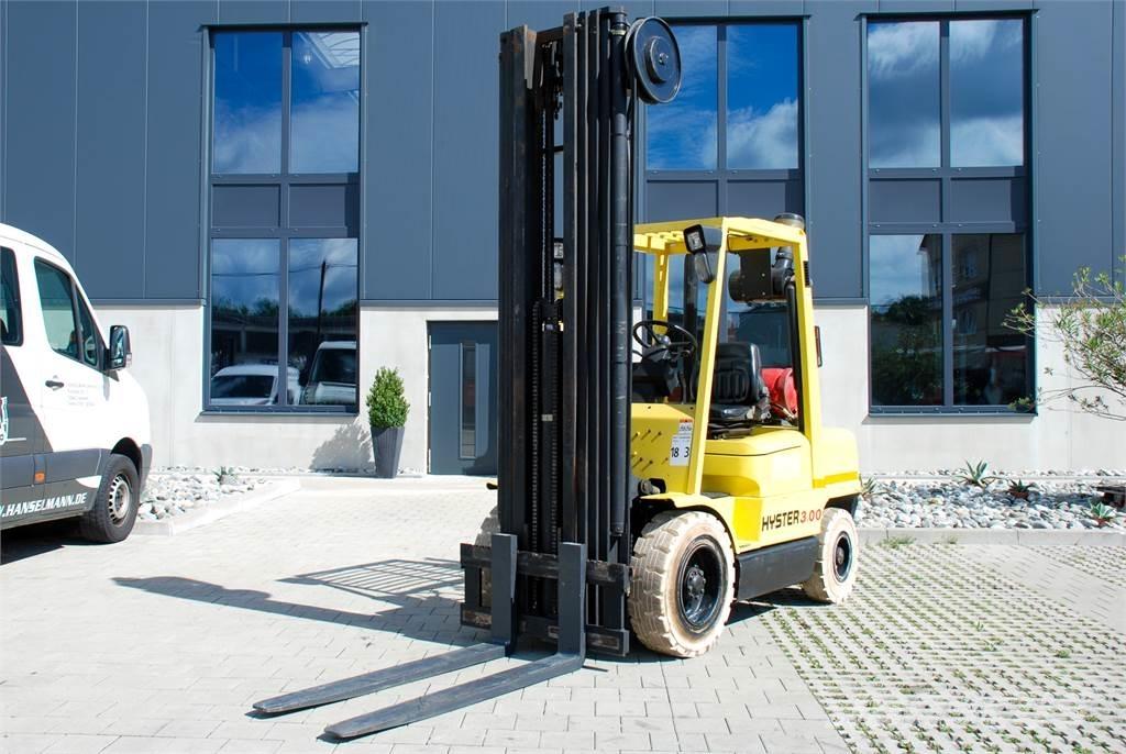 Hyster H 3-00XM Gasolmotviktstruckar