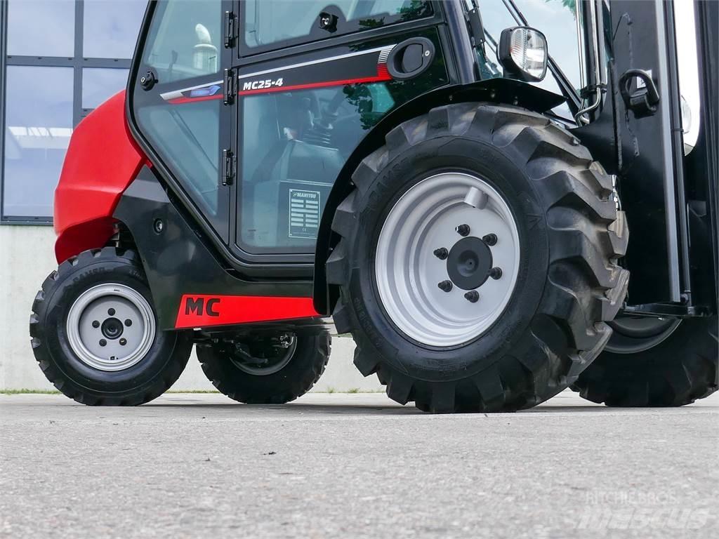 Manitou MC 25-4 Terrängtruck